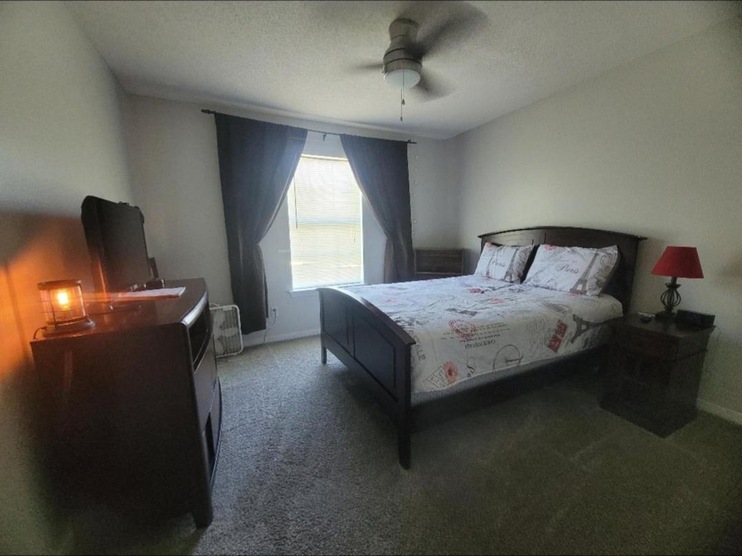 Bedroom Four Minutes From Beach Pensacola Bagian luar foto